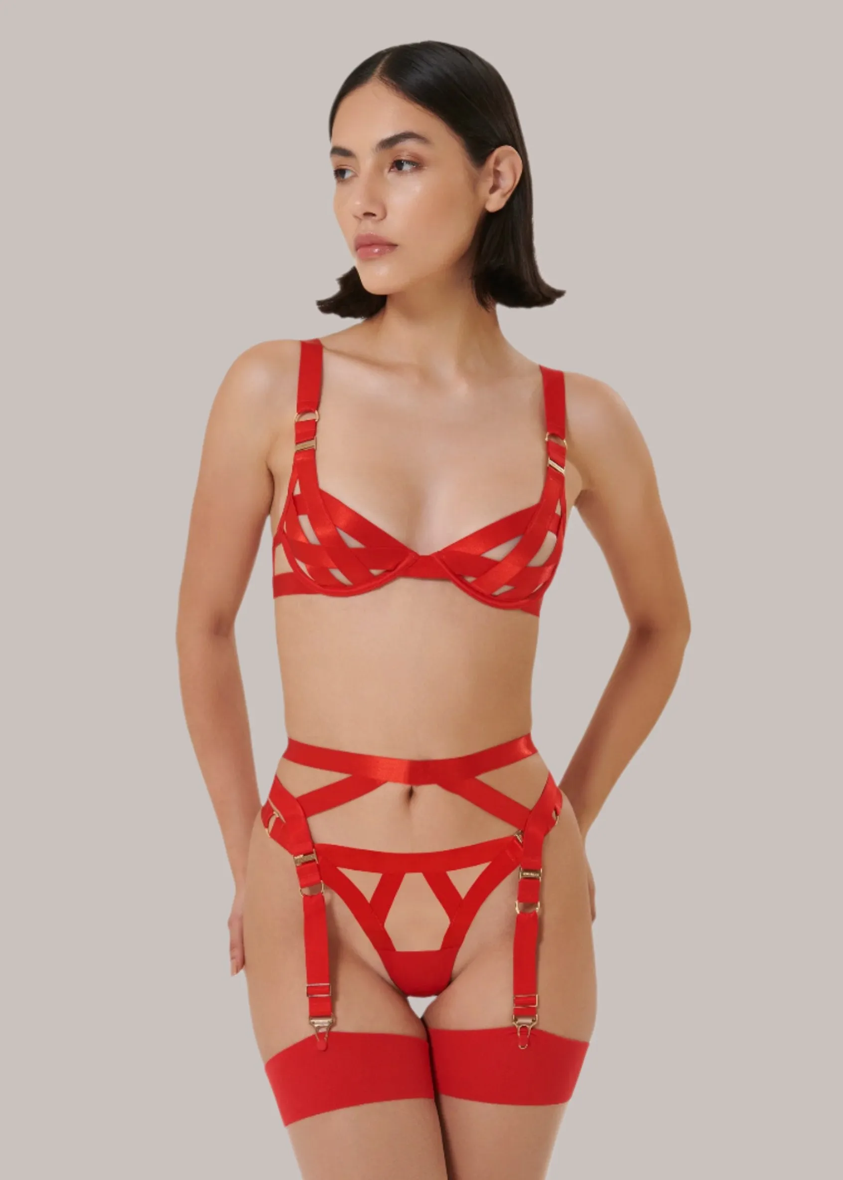 Ariana Thong (Red)