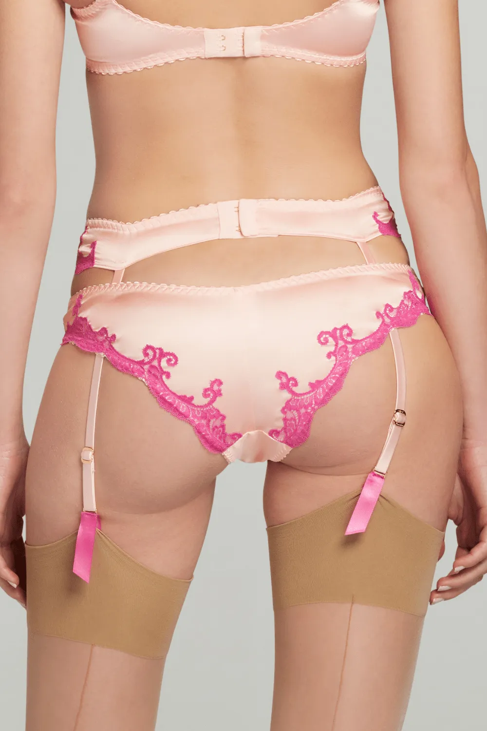 Molly Suspender